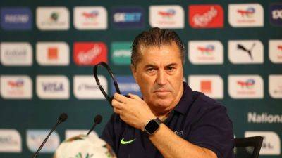 Nigeria coach Peseiro leaves at end of contract