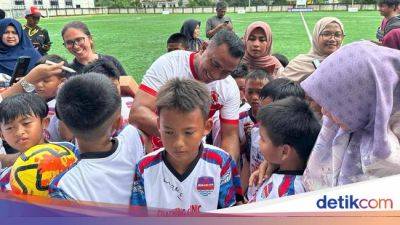 Eks Timnas Indonesia Buka Akademi Sepakbola