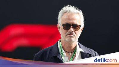 Meski Dipecat, Mourinho Bangga Bisa Catat Sejarah di Roma