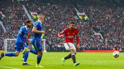 Bruno Fernandes calls on Manchester United to knuckle down more in pursuit of Champions League spot