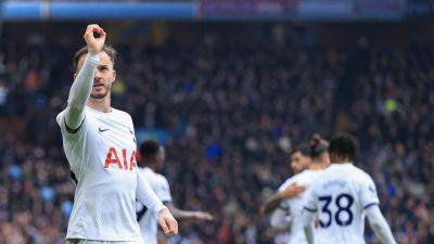 Tottenham thrash Aston Villa to slash top four gap