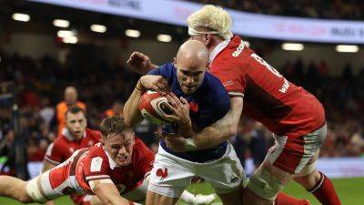 France muster second-half salvo to overwhelm Wales