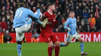 Kyle Walker: Late penalty decision showed referee Michael Oliver's character