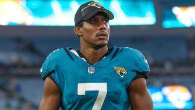 Domestic battery charge dropped against Jaguars WR Zay Jones - ESPN - espn.com