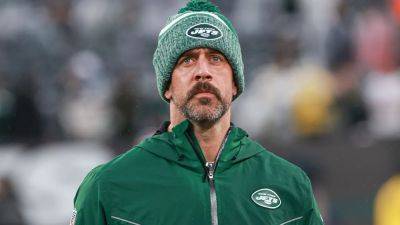 Jets' Aaron Rodgers denies accusations he shared Sandy Hook conspiracies