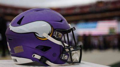 Vikings gain additional first-round draft pick in trade with Texans