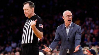 Sarah Stier - Dan Hurley - UConn coach Dan Hurley flips out in effort to get courtside St. John's fan ejected - foxnews.com - state Connecticut