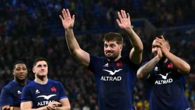 Marcus Smith - George Ford - George Furbank - Thomas Ramos - France beats England with dramatic last-minute penalty in Six Nations final - france24.com - France - Italy - Scotland - Ireland - county Lyon