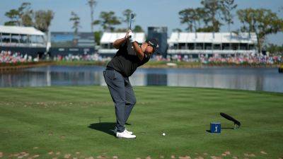 Shane Lowry finishes on high note to climb into top-20 at Sawgrass
