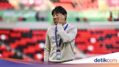 Shin Tae-Yong - Setelah Netizen, Kini Shin Tae-yong yang Komplain Jersey Timnas Indonesia - sport.detik.com - Instagram