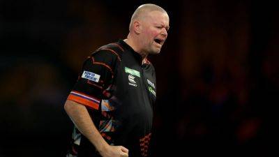Michael Smith - Raymond van Barneveld ends three-year wait for PDC ranking title - rte.ie - county Anderson