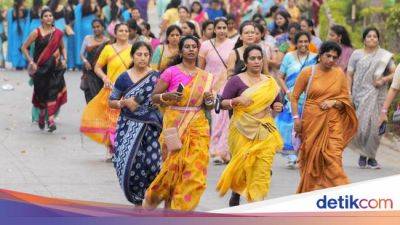 Ribuan Emak-emak India Ikut Maraton Pakai Saree, Begini Kemeriahannya - sport.detik.com - India