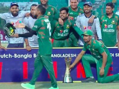 Angelo Mathews - Mushfiqur Rahim - Watch: Mushfiqur Rahim's 'Broken Helmet' Celebration Mocking Angelo Mathews, Sri Lanka Viral - sports.ndtv.com - Sri Lanka - Bangladesh