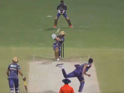 Watch: Rinku Singh Welcomes KKR's Rs 24.75 Crore Buy Mitchell Starc With A Mammoth Six