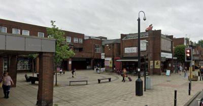 Elderly man robbed at knifepoint in 'disturbing incident' at shopping precinct - manchestereveningnews.co.uk