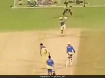 Watch: MS Dhoni Gets Going In Practice Match For CSK, Unleashes Helicopter Shot - sports.ndtv.com - Australia - India