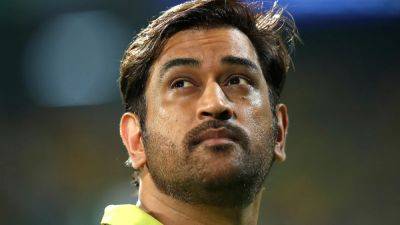 Stephen Fleming - "There Wasn't A Dry Eye In Dressing Room": How MS Dhoni Broke Captaincy News To CSK Teammates - sports.ndtv.com - India