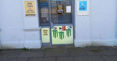 Police seal up newsagents above Metrolink stop after reports of selling illegal vapes to kids - manchestereveningnews.co.uk