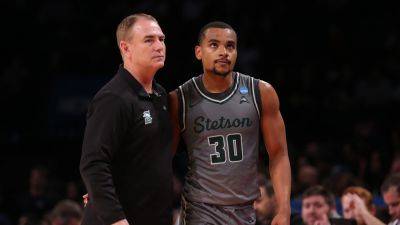 Stetson head coach discusses his 1-word message at halftime amid blowout to No. 1 UConn - foxnews.com - Usa - state New York - state Connecticut
