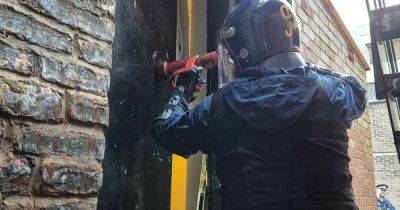 Cops' massive discovery after helicopter pilot spots something suspicious flying over Stockport - manchestereveningnews.co.uk