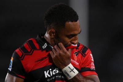 Blues hand winless Crusaders fifth straight Super Rugby loss