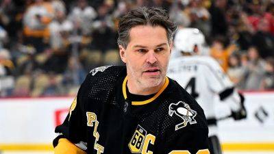 Joe Sargent - Penguins track down missing Jaromir Jagr bobbleheads after 'cargo theft' - foxnews.com - Los Angeles - state California - county Ontario