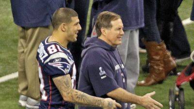Ex-Patriots receiver accuses Wes Welker of 'making up stories' about Bill Belichick and Aaron Hernandez