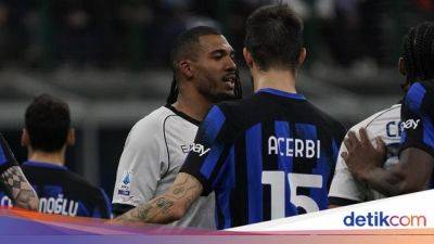 Inter Milan - Juan Jesus - Francesco Acerbi - Juan Jesus Sakit Hati Francesco Acerbi Lolos Sanksi Rasisme - sport.detik.com