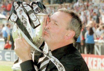 ‘From The Den to Wembley’ - former Deal Town manager Tommy Sampson relives playing and management days up to 2000 FA Vase triumph in new book