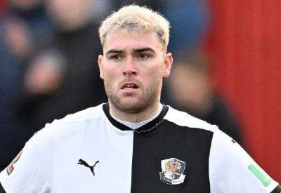 Matthew Panting - Easter Monday - Medway Sport - Isthmian Premier Chatham Town sign striker Harvey Bradbury from National League South Farnborough - kentonline.co.uk - county Chatham