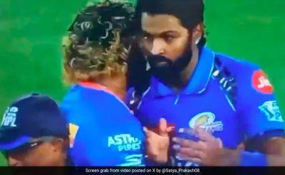 Aiden Markram - Hardik Pandya - Did Hardik Pandya Push Lasith Malinga Away? Video Sends Social Media Into A Frenzy - sports.ndtv.com - India - Sri Lanka