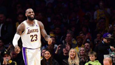 Lakers' LeBron James first to reach 40,000 career points - ESPN