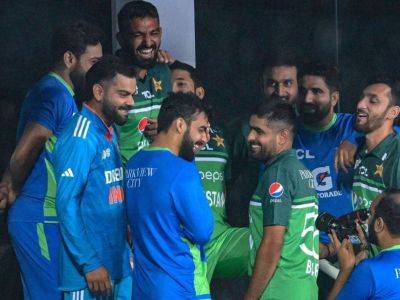 How Pakistan Star's Text To Virat Kohli After IPL Spat Led To Viral Asia Cup Moment