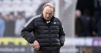 Neil Warnock delivers unconvincing Aberdeen answer that speaks volumes about his future