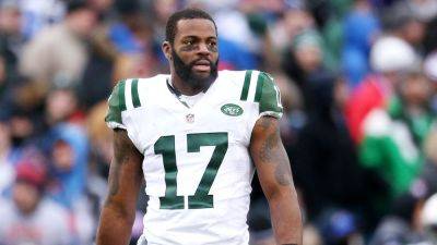 Ex-NFL WR Braylon Edwards stops alleged assault of man, 80 - ESPN - espn.com - New York - county Brown - county Cleveland - county Hill - state Michigan - county Oakland