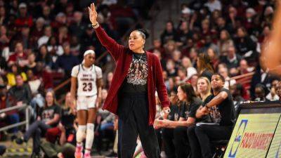 Stanford, Iowa behind No. 1 South Carolina in women's Top 25 - ESPN