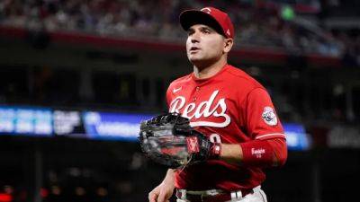 Canadian 1st baseman, former MVP Joey Votto agrees to camp deal with Blue Jays