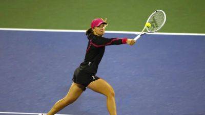 Swiatek crushes Collins, Rybakina pulls out at Indian Wells