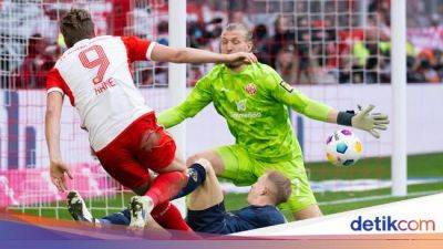 Bayern Munich - Serge Gnabry - Thomas Mueller - Leon Goretzka - Bayern Vs Mainz: Harry Kane Hat-trick, Die Roten Pesta Gol 8-1 - sport.detik.com
