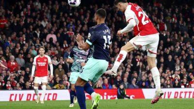 Late Havertz header puts Arsenal top with 2-1 Brentford win