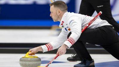 Bruce Mouat - Brad Gushue - Mark Nichols - Niklas Edin - Canada's Gushue suffers 1st loss at men's curling worlds after falling to Italy's Retornaz - cbc.ca - Sweden - Switzerland - Italy - Scotland - Usa - Canada - New Zealand