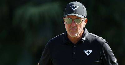 Phil Mickelson ripped to shreds as LIV Golf's ultimate detractor refuses to do a Rory McIlory