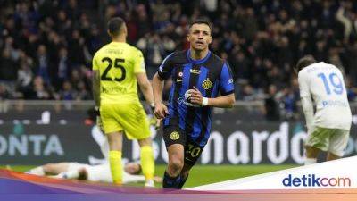 Alexis Sanchez - Giuseppe Meazza - Federico Dimarco - Inter Milan - Inter Vs Empoli: Menang 2-0, Si Ular Nyaman di Puncak - sport.detik.com