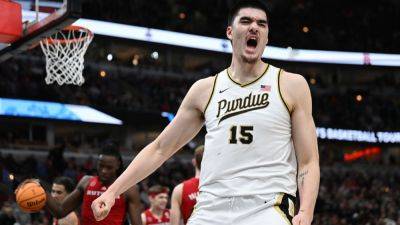 Zach Edey - Purdue's Zach Edey again wins Wooden Award as top college player - ESPN - espn.com - state Tennessee - county Hayes