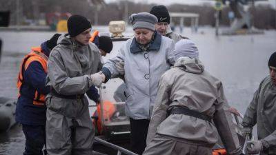 Vladimir Putin - Rare protest rocks Russia after dam bursts near Kazakh border - euronews.com - Russia - Ukraine - Kazakhstan
