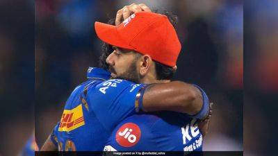 Watch: Virat Kohli, Hardik Pandya's Post-Match Moment Is The True Message For Fans
