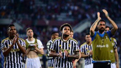 Champions League Chasers Juventus And Bologna Held To Bore Draws