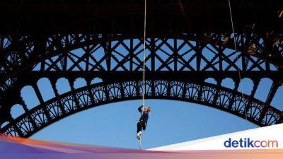Aksi Atlet Prancis Pecahkan Rekor Dunia Panjat Tali di Menara Eiffel - sport.detik.com