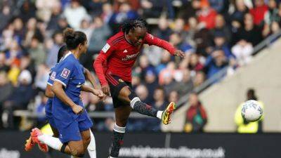 Manchester United down Chelsea, Spurs beat Leicester in women's FA Cup semis