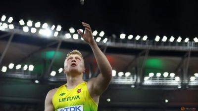 Discus thrower Alekna shatters longest-standing men's world record